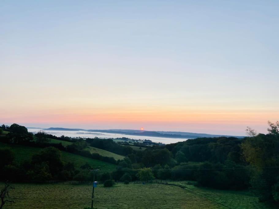 The Cider House Holiday Cottage Welsh Newton Common エクステリア 写真